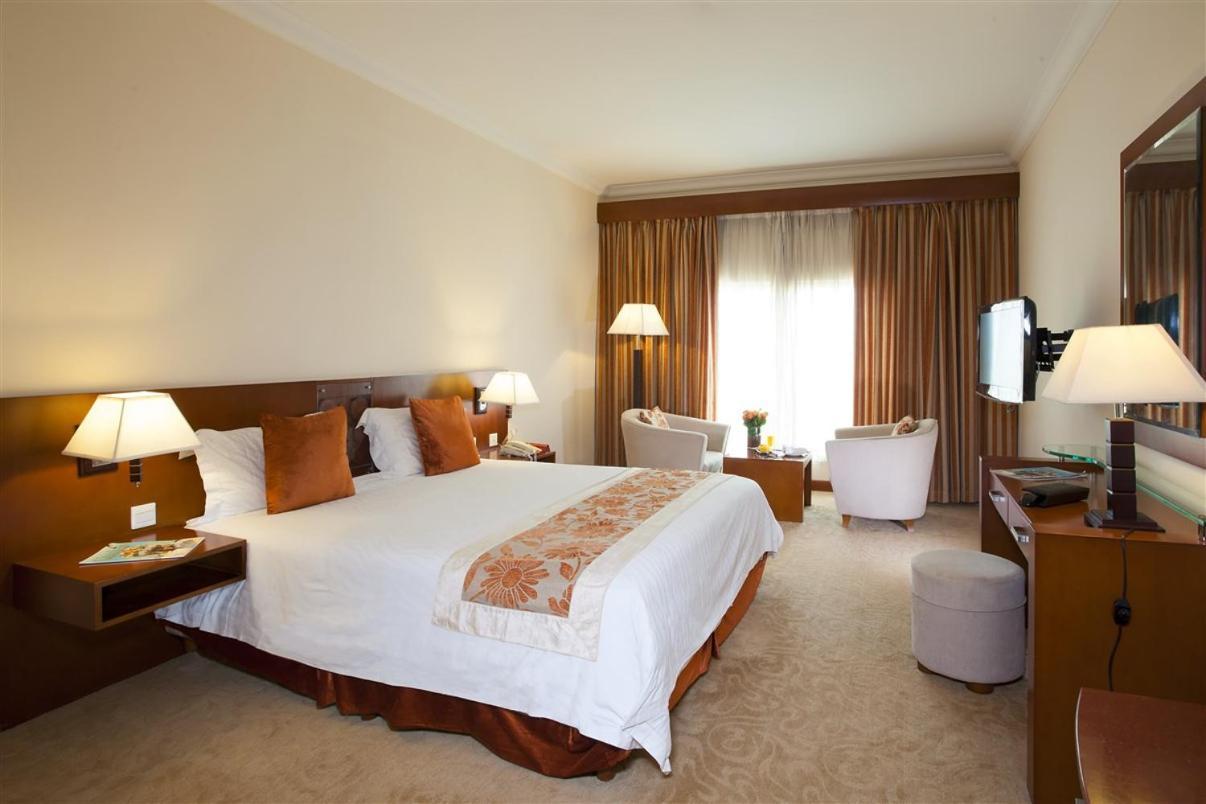 Hotel Ledger Plaza Bangui Bagian luar foto