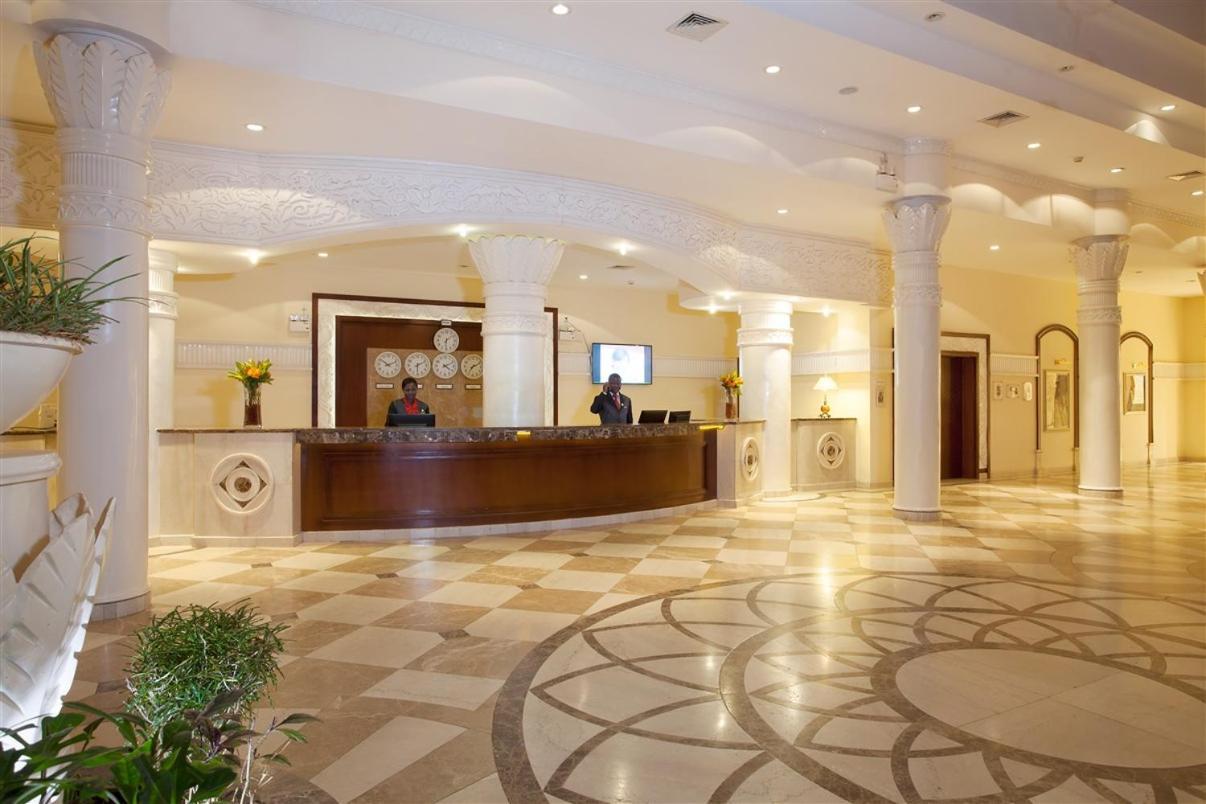Hotel Ledger Plaza Bangui Bagian luar foto