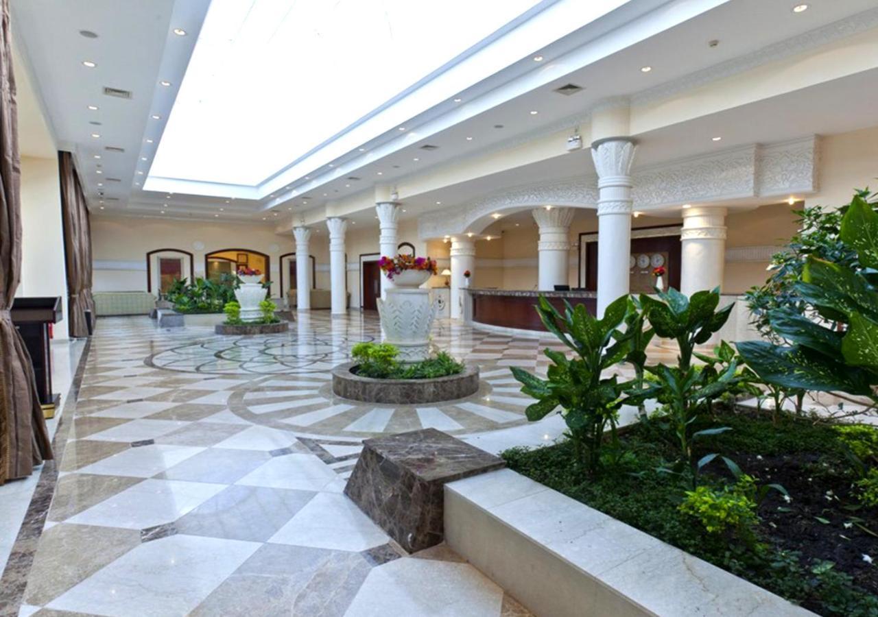 Hotel Ledger Plaza Bangui Bagian luar foto