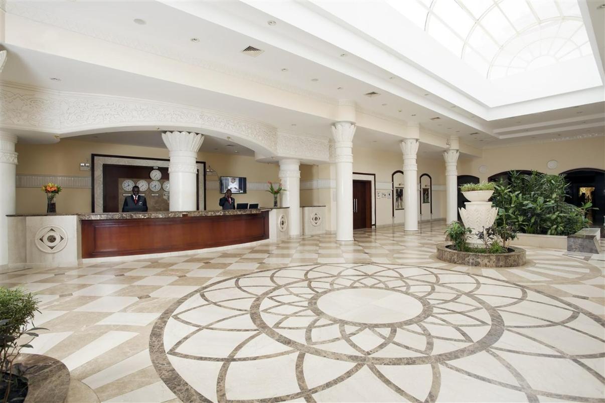 Hotel Ledger Plaza Bangui Bagian luar foto