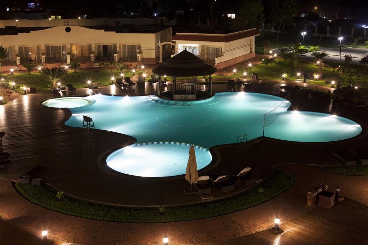 Hotel Ledger Plaza Bangui Bagian luar foto
