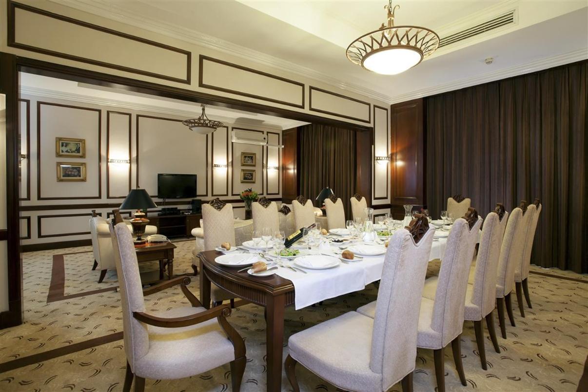 Hotel Ledger Plaza Bangui Bagian luar foto
