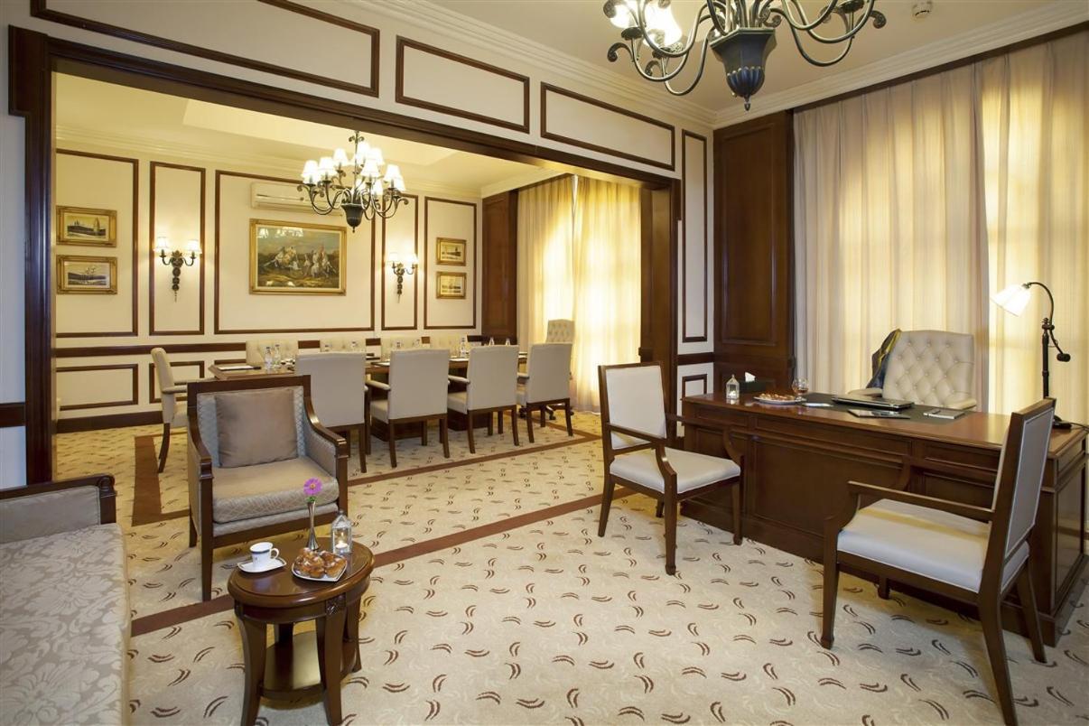 Hotel Ledger Plaza Bangui Bagian luar foto