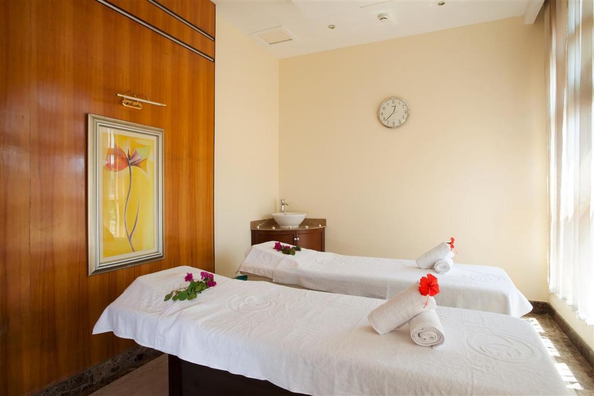 Hotel Ledger Plaza Bangui Bagian luar foto