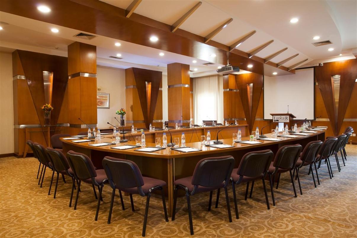 Hotel Ledger Plaza Bangui Bagian luar foto