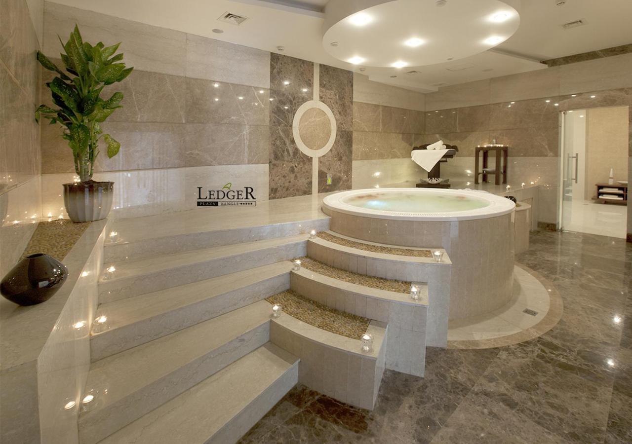 Hotel Ledger Plaza Bangui Bagian luar foto
